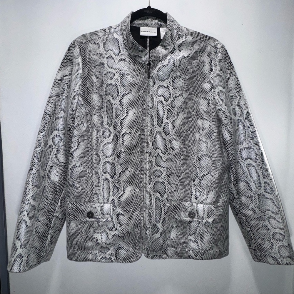 Alfred Dunner Faux Leather Snakeskin Fashion Jacket‎ Silver/Gray/White Size 16